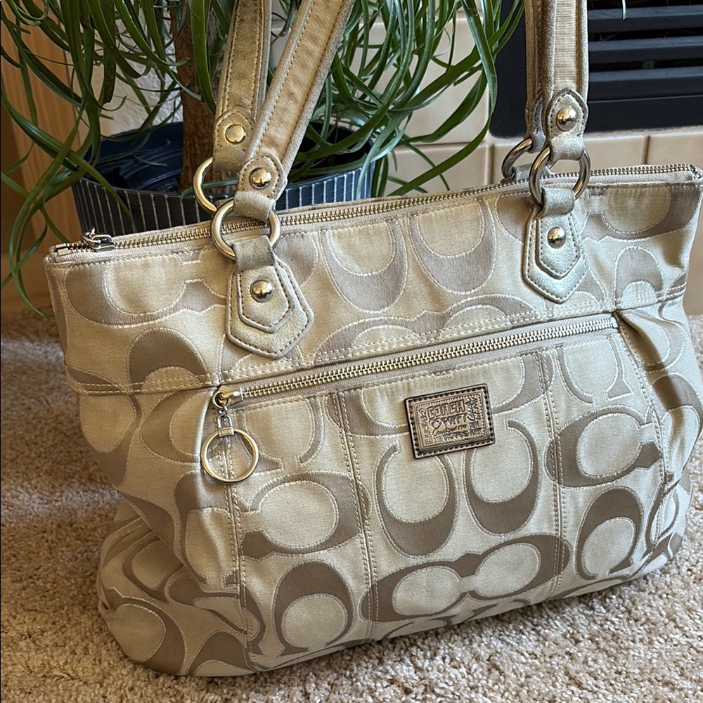Coach Poppy Shoulder  Bag